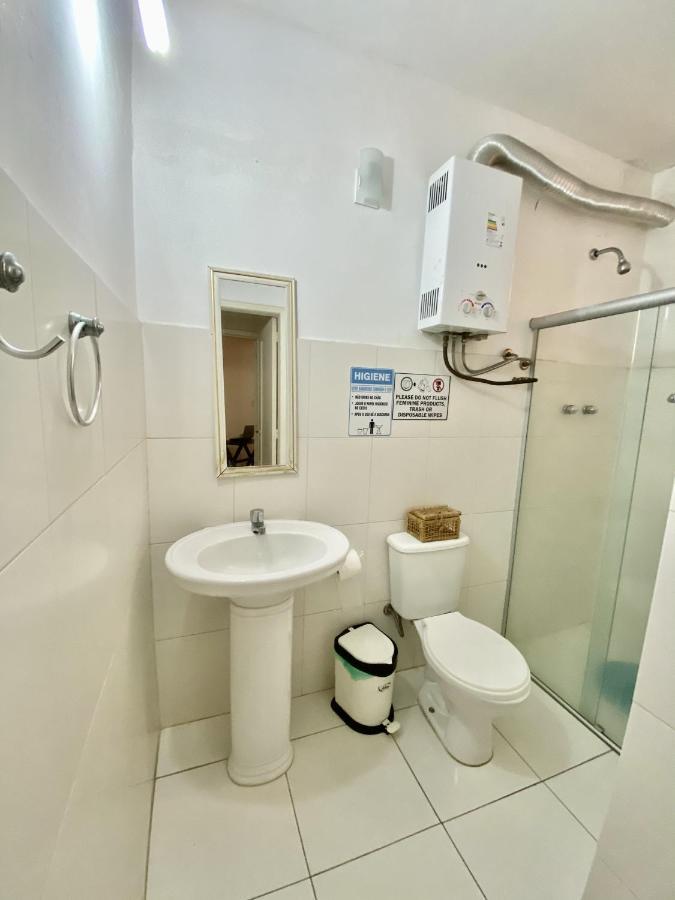 Rio Guesthouse - Um Quarteirao Da Praia De Copacabana Ρίο ντε Τζανέιρο Εξωτερικό φωτογραφία